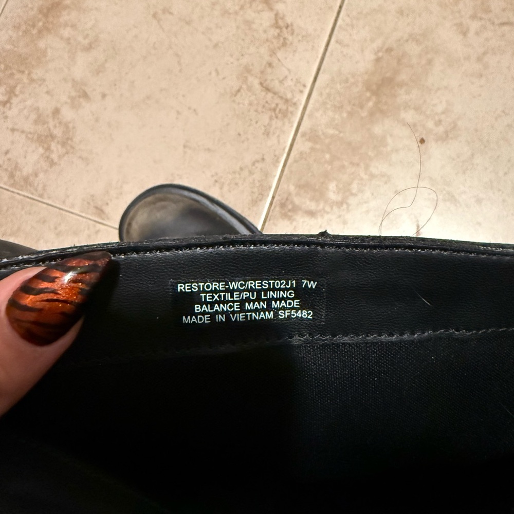 Women’s Grunge Vegan Leather Boots - Picture 6 of 6